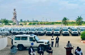 Santé : le Bénin réceptionne un premier lot de 144 ambulances flambant neuves