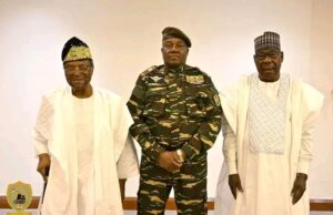 Crise Bénin-Niger : voici les sujets abordés par Soglo et Yayi avec Tiani à Niamey