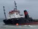 Un bateau chargé d’hydrocarbures retrouvé penché sur le côté dans les eaux de Cotonou