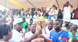 Fin glorieuse de la 2e édition du tournoi Fraternité Ewlizo à Houéyogbé : Philippe Adjitonou réussit à fédérer la jeunesse autour du sport roi et à valoriser les talents locaux