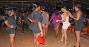 Lutte contre le racolage à Cotonou : « Nous demandons pardon aux policiers de nous laisser continuer », réaction des travailleuses de sexe