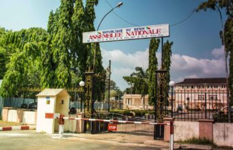 Torture perpétrée sur un citoyen béninois à Parakou : 16 députés interpellent le gouvernement sur cette affaire impliquant un ancien député