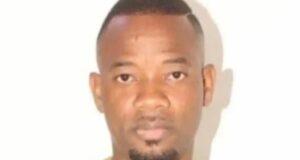 Ouverture du procès de Steve Amoussou ce jour : une équation à plusieurs inconnues tant pour la CRIET que pour la défense