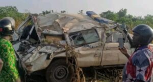 Couffo : une ambulance se renverse et fait deux morts