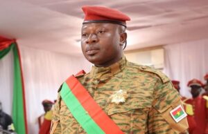 Paul-Henri Sandaogo Damiba : l’ex-président de la transition au Burkina Faso et 15 autres officiers radiés de l’armée