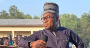 Don de table-bancs au CEG1 Lobogo : quand Cyprien Agbodounto prône le confort des élèves