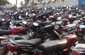 Bénin : l’ANRACS annonce une série de ventes aux enchères publiques des motos et véhicules saisis
