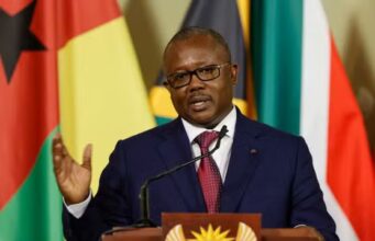 Chaos en Guinée Bissau : le Chef de l’Etat Umaro Sissoco Embaló et d’autres hauts responsables arrêtés au Palais, les tirs retentissent