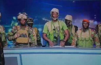 Tentative de coup d’État : 30 militaires et 1 civil déposés en prison après leur présentation au juge des libertés