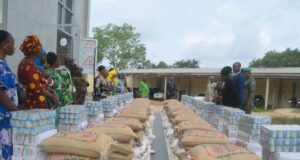 Bénin : le gouvernement offre des kits alimentaires complets aux familles des soldats tombés au front