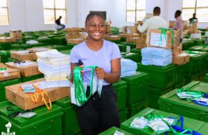 Élections générales 2026 : 77 communes, 77 camions pour 18 000 kits de vote, la CENA lance le convoiement du matériel électoral