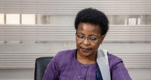 Équivalences de diplômes : le Ministère publie la liste des 1 021 documents non retirés