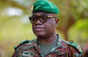 Commémoration du 16 Janvier : « le 7 décembre, l’histoire a failli se répéter, mais le Bénin est resté debout », le Chef d’État-Major Général rend hommage aux martyrs et met en garde