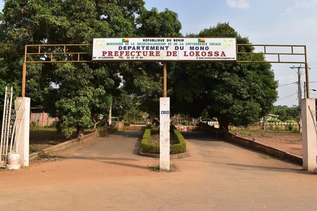 Entrée_préfecture_de_Lokossa_au_Bénin_01