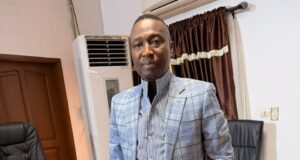 Houéyogbé : entre félicitations et esprit républicain, Henri Kouessi Goudjinou salue la nouvelle équipe communale