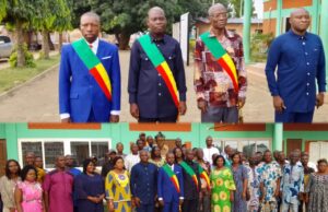 Commune de Lokossa : le Maire John Hounza prend officiellement contact avec le personnel lors de la montée des couleurs