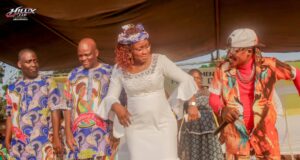 Show exceptionnel à Gbagbonou lors de la JIF 2026 : l’Honorable Gladys Tossou a enflammé le podium aux côtés des artistes et des femmes