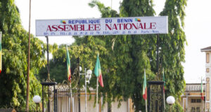 Assemblée nationale : jeu de chaises musicales dès l’ouverture de la session