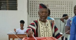 Scrutin présidentiel à Lokossa : l’He Dakpè Sossou accomplit son devoir civique et félicite le bon déroulement du vote