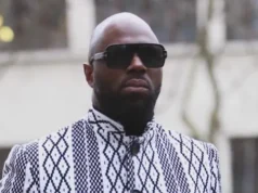 Réseaux clandestins et crimes contre l’État : Kemi Séba et son fils devant la justice sud-africaine, une extradition vers le Bénin en vue