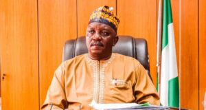 Nigeria : arrestation de l’ex-ministre de l’Énergie condamné à 75 ans de prison pour corruption