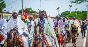 Parakou en ébullition : une parade de 300 chevaux attendue ce samedi pour l’édition 2026 du festival Dum Dweebu