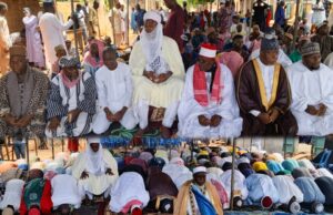 Grande prière à la veille de l’investiture du nouveau président : le Roi Abdou Nouhou alias Babavi et les imams du Bénin confient le septennat de Romuald Wadagni à la grâce divine
