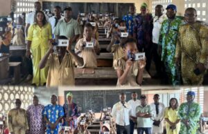 Distribution de kits scolaires à Calavi, Zè et Sô-Ava : l’Honorable Hyppolite Ahondémè soulage les parents et arme les candidats au CEP