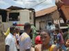 Frayeur à Lokossa : un poids lourd termine sa course dans une habitation au grand carrefour