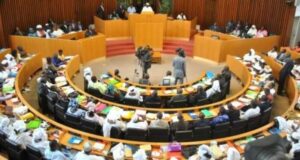 Sénégal : un député interpellé à l’Assemblée nationale juste après l’élection de Sonko