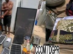 Godomey : 02 individus trahis par un lampadaire solaire et une caméra volés