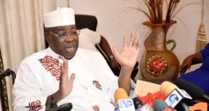 Après un an de bataille judiciaire : l’Honorable Ibrahima Idrissou fait plier la FIPJP devant le TAS, la CASB rétablie dans ses droits