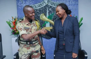 Douanes béninoises : Adidjatou Hassan Zanouvi passe le témoin à Raouf Malèhossou Aboudou avec le sentiment du devoir accompli