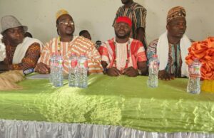 Haut Conseil du Vodun Hêviosso : Sa Majesté ODI GUEDEHOUNSOU Tossè alias 13 13 consacre le nouveau bureau du Mono